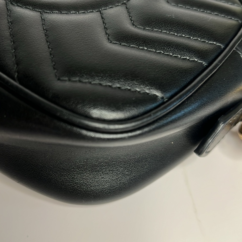 Gucci Mini Marmont Black with gold hardware - Picture 8 of 16